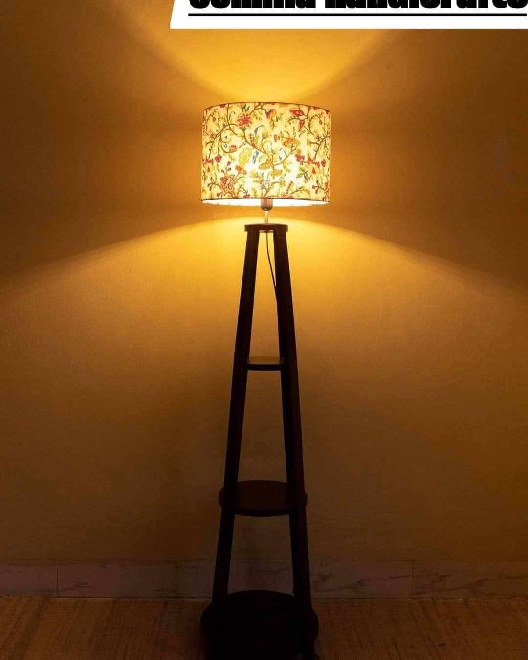 Wooden stand lamp